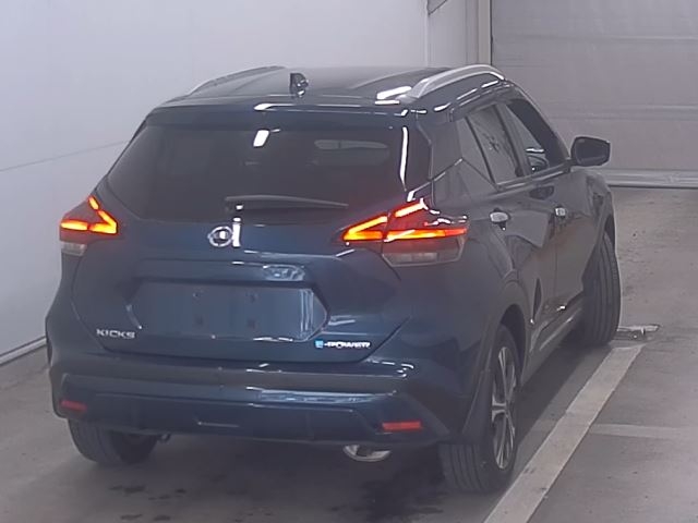 NISSAN KICKS