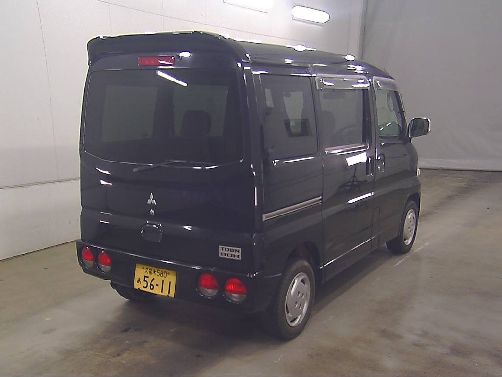 MITSUBISHI TOWN BOX