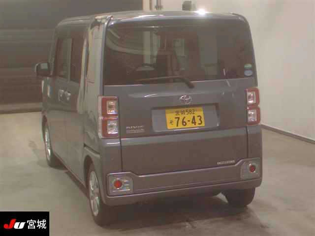 TOYOTA PIXIS MEGA