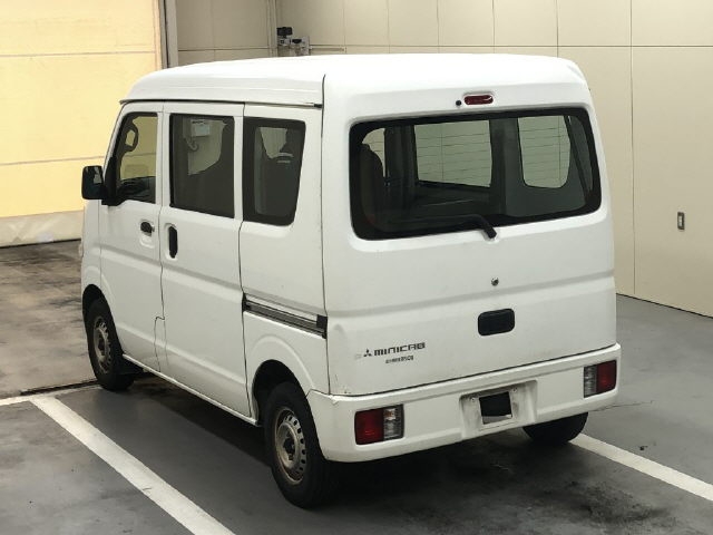 MITSUBISHI MINICAB