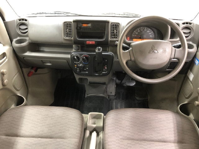 MITSUBISHI MINICAB