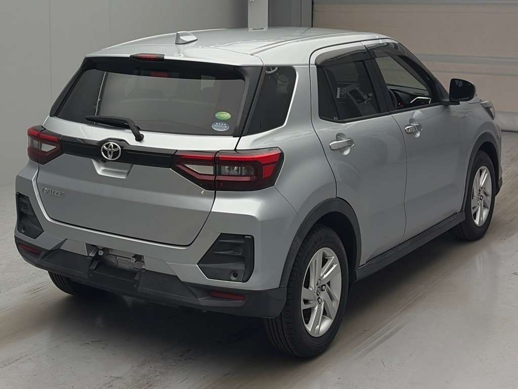 TOYOTA RAIZE
