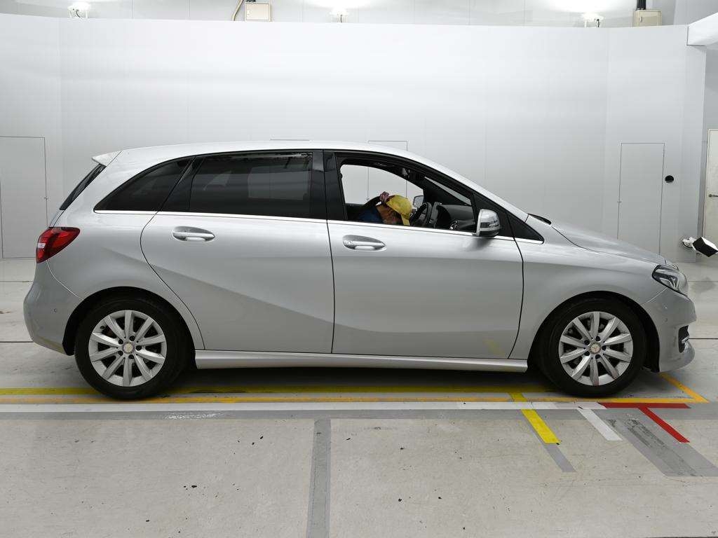 MERCEDES-BENZ B-CLASS
