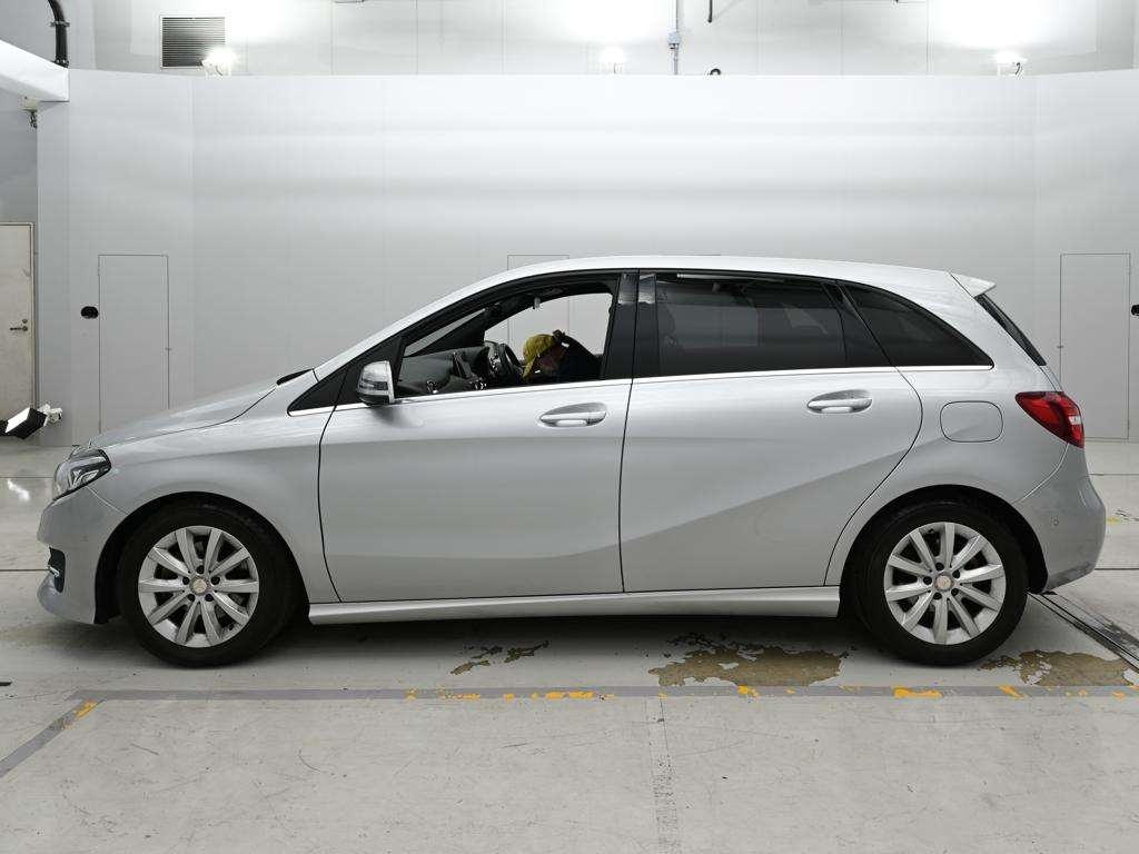 MERCEDES-BENZ B-CLASS