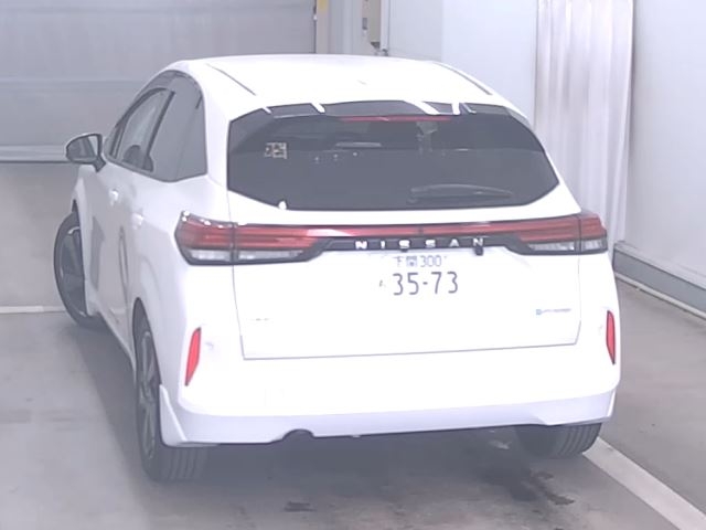 NISSAN AURA