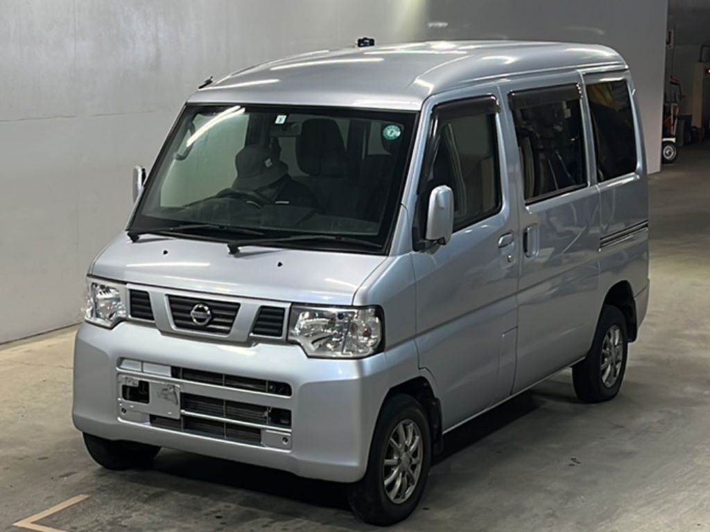 NISSAN NV100 CLIPPER