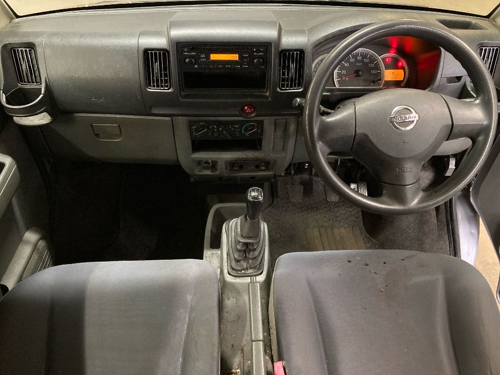 NISSAN NV100 CLIPPER