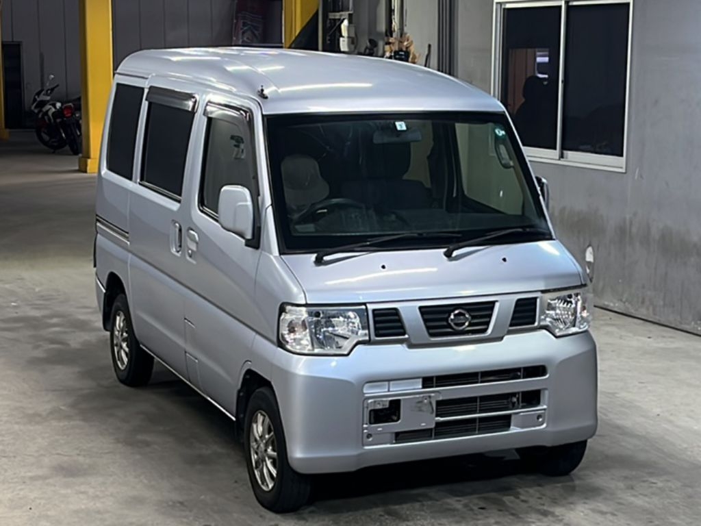 NISSAN NV100 CLIPPER
