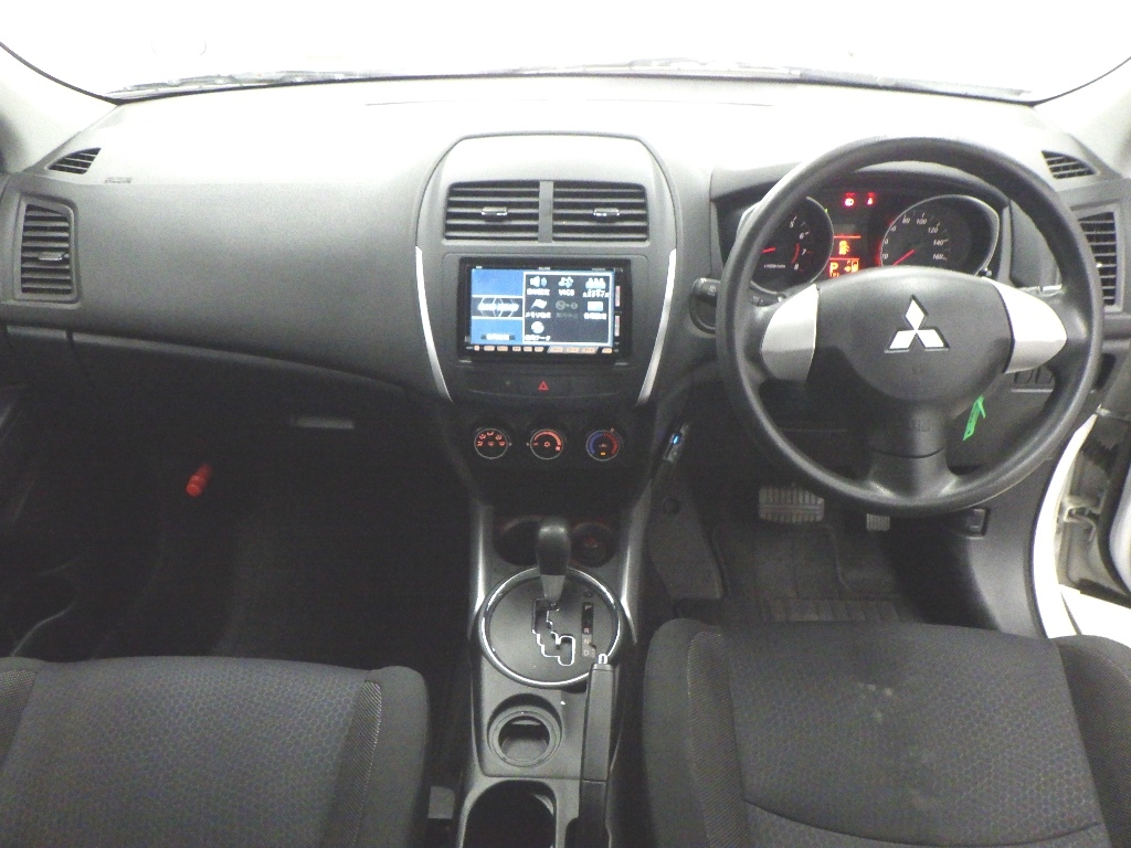MITSUBISHI RVR