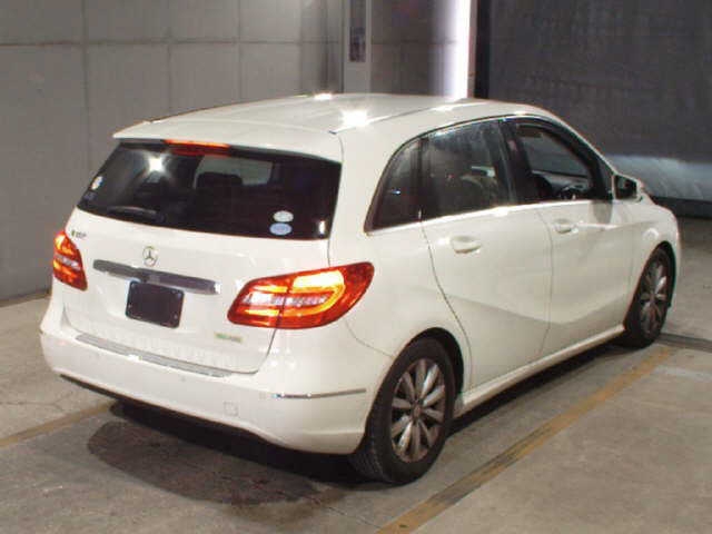 MERCEDES-BENZ B-CLASS