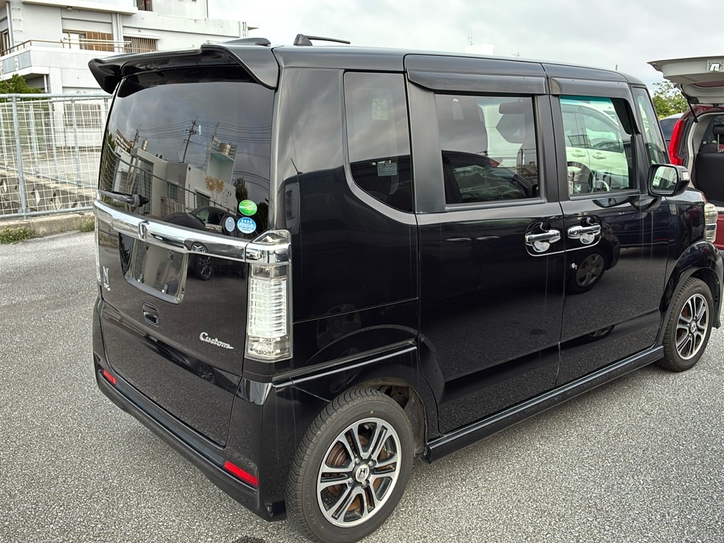 HONDA N-BOX