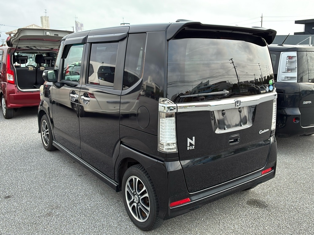 HONDA N-BOX