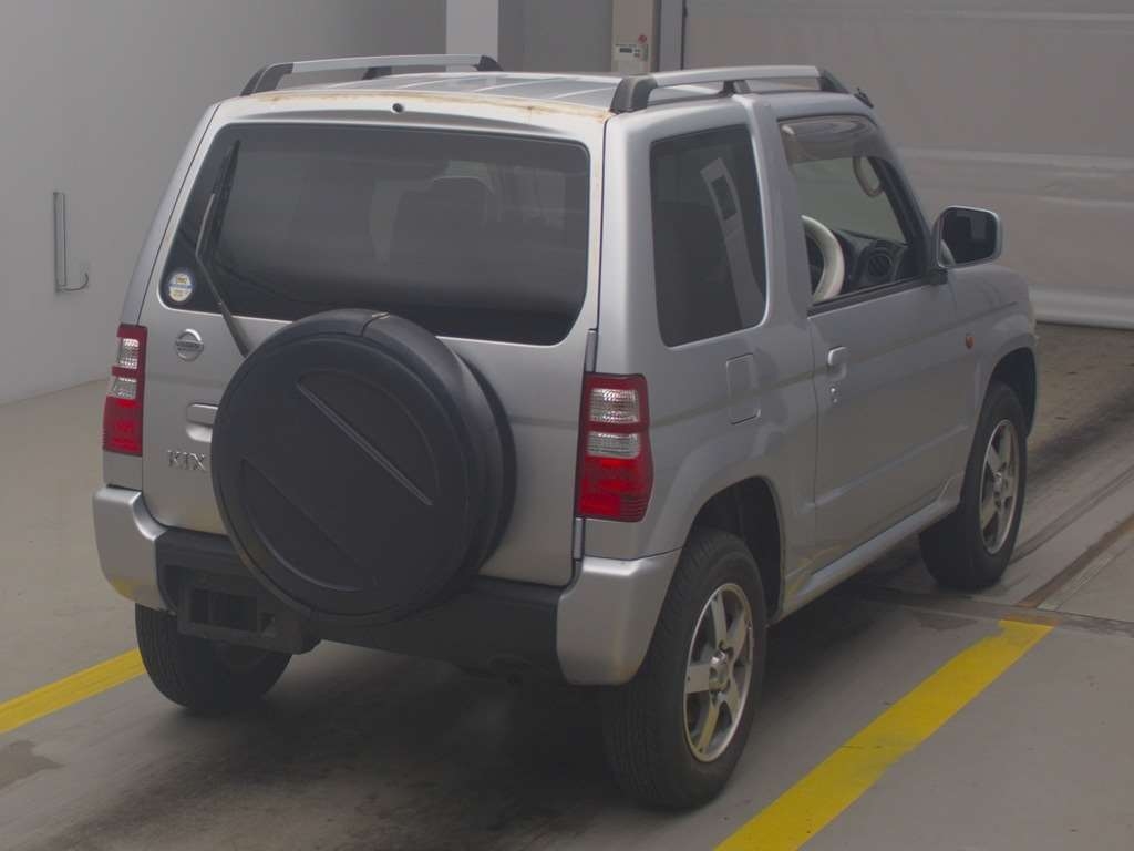 NISSAN KIX