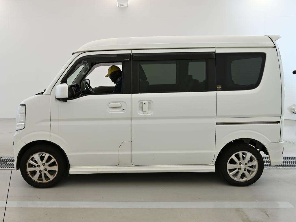 MITSUBISHI TOWN BOX