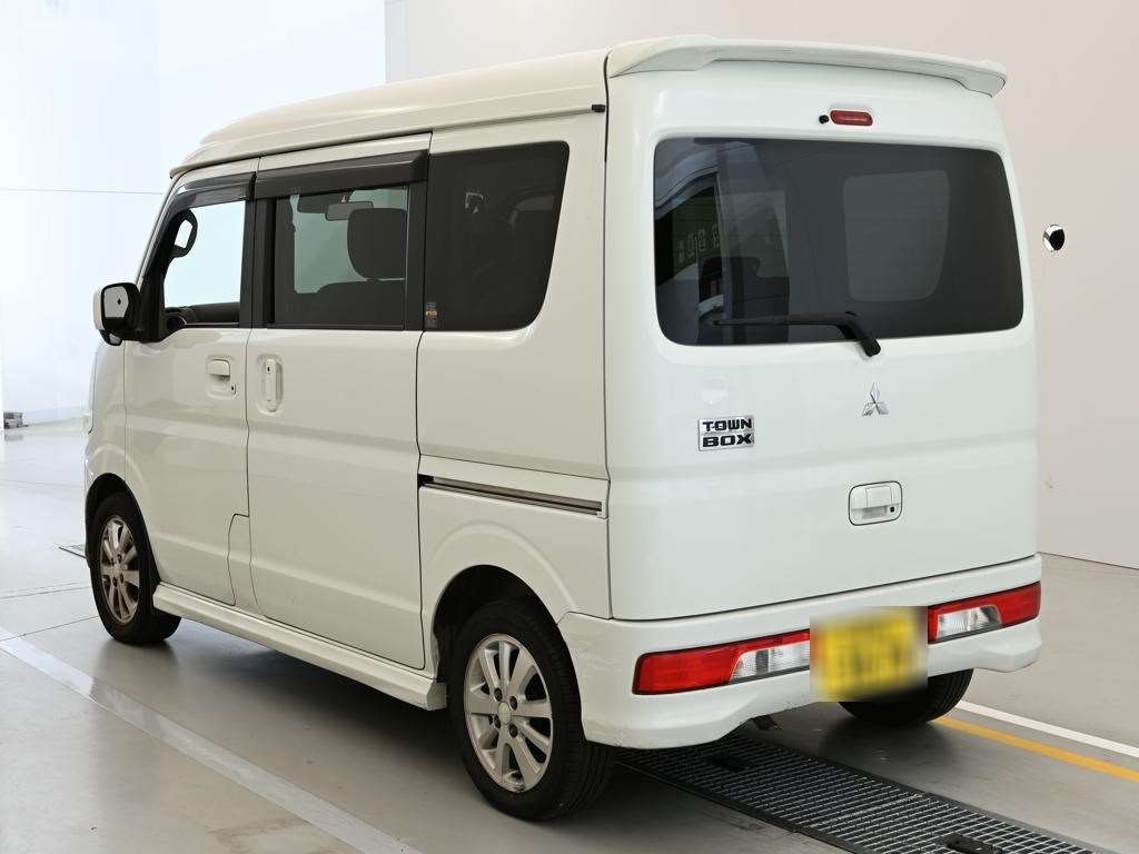 MITSUBISHI TOWN BOX