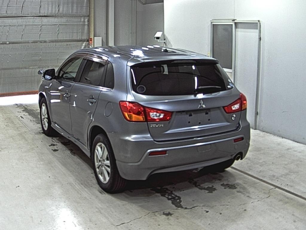 MITSUBISHI RVR