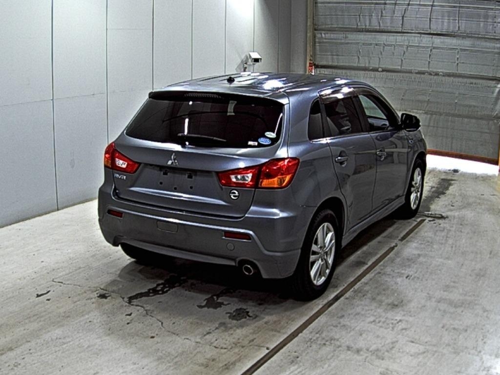 MITSUBISHI RVR