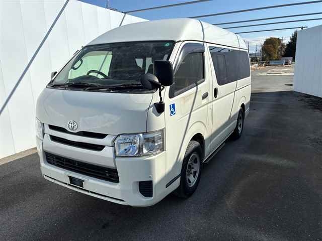 TOYOTA REGIUS ACE