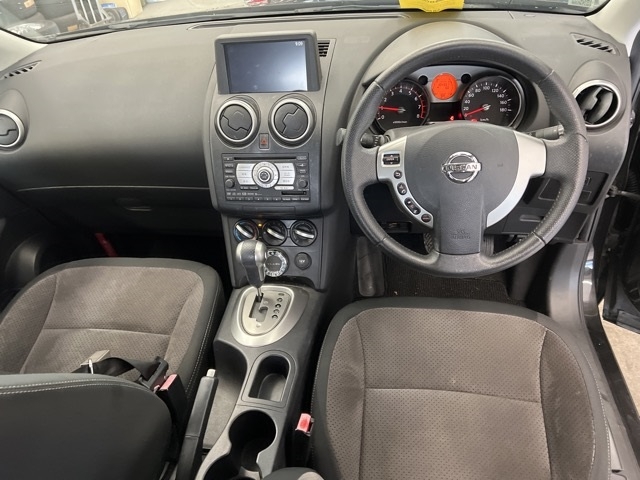 NISSAN DUALIS