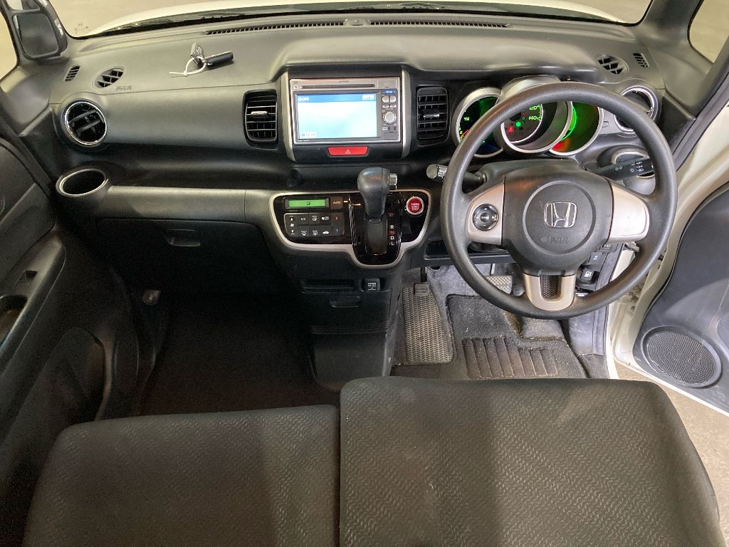 HONDA N-BOX