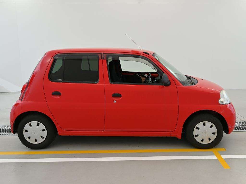 DAIHATSU ESSE