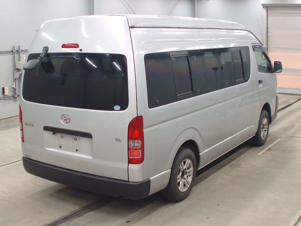TOYOTA REGIUS ACE