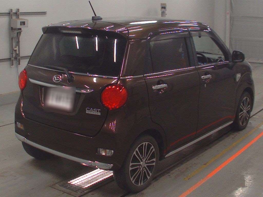 DAIHATSU CAST