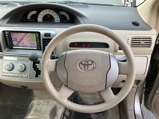 TOYOTA RAUM