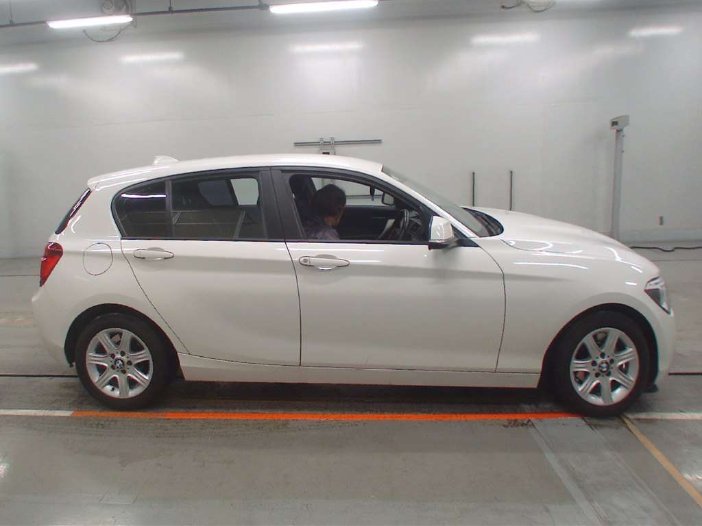 BMW 1-SERIES