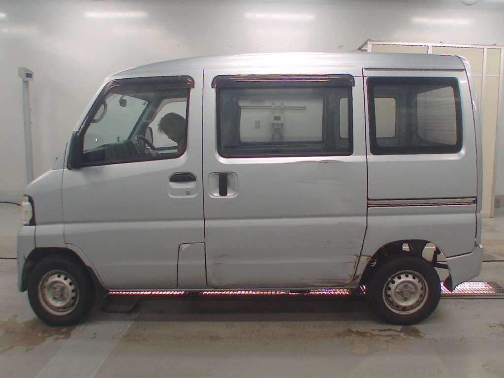 NISSAN NV100 CLIPPER