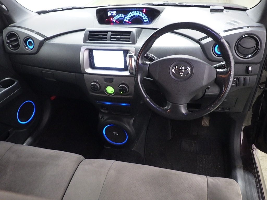 TOYOTA BB