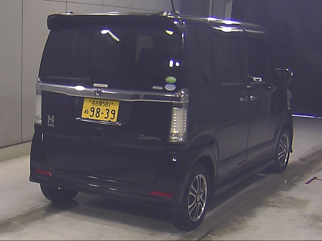 HONDA N-BOX
