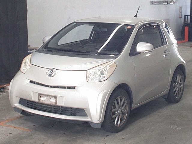 TOYOTA IQ