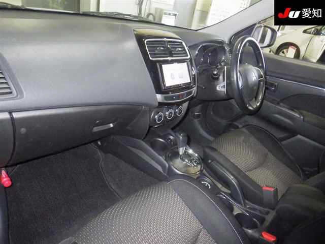MITSUBISHI RVR