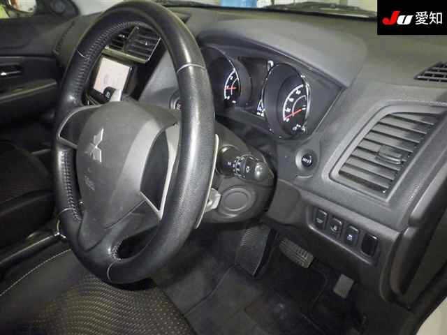 MITSUBISHI RVR