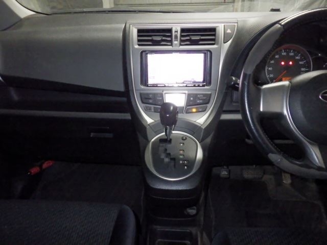 SUBARU TREZIA