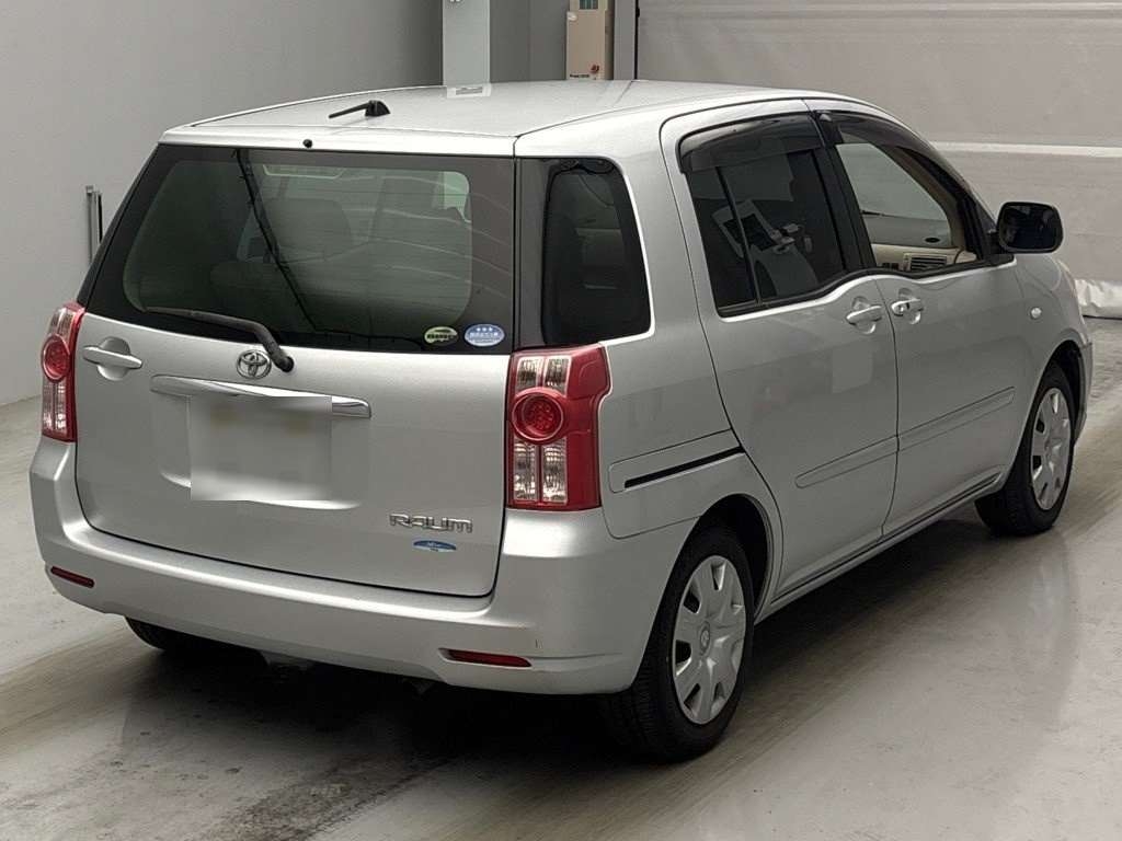 TOYOTA RAUM