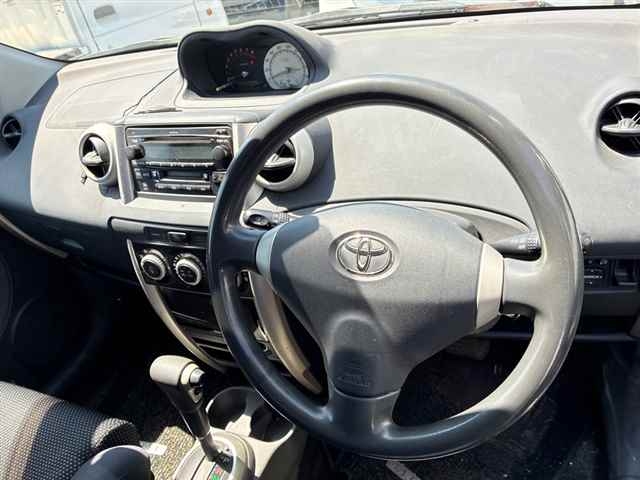 TOYOTA IST