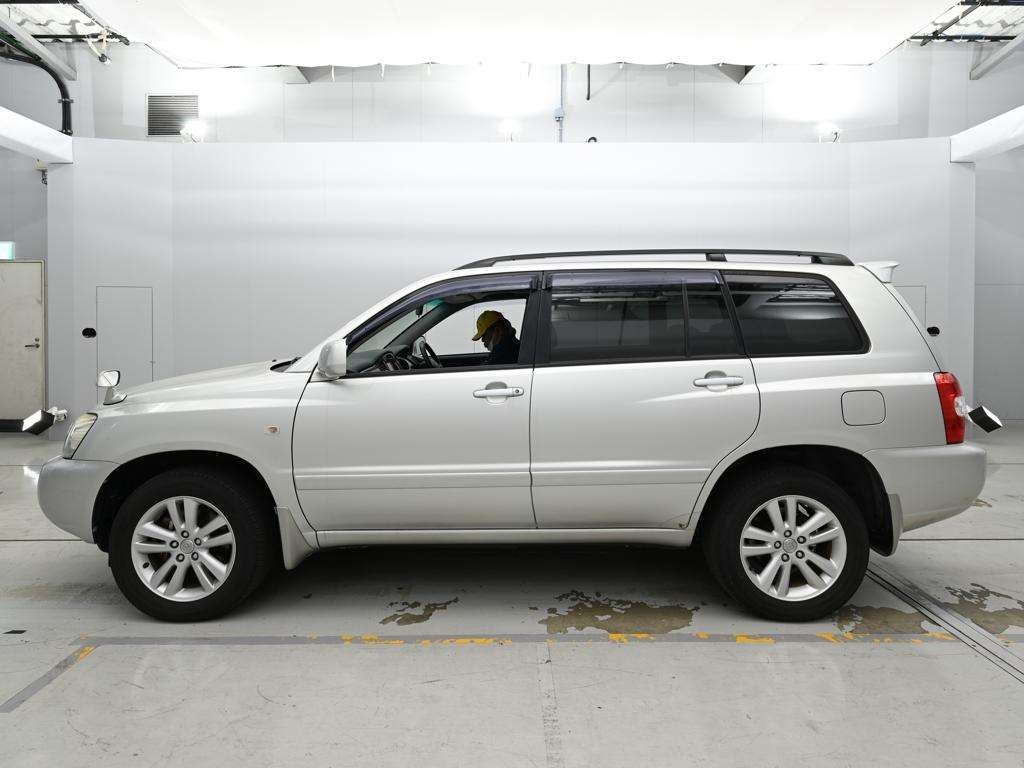 TOYOTA KLUGER V