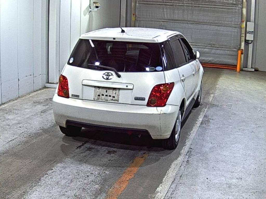 TOYOTA IST