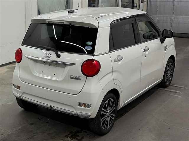 DAIHATSU CAST