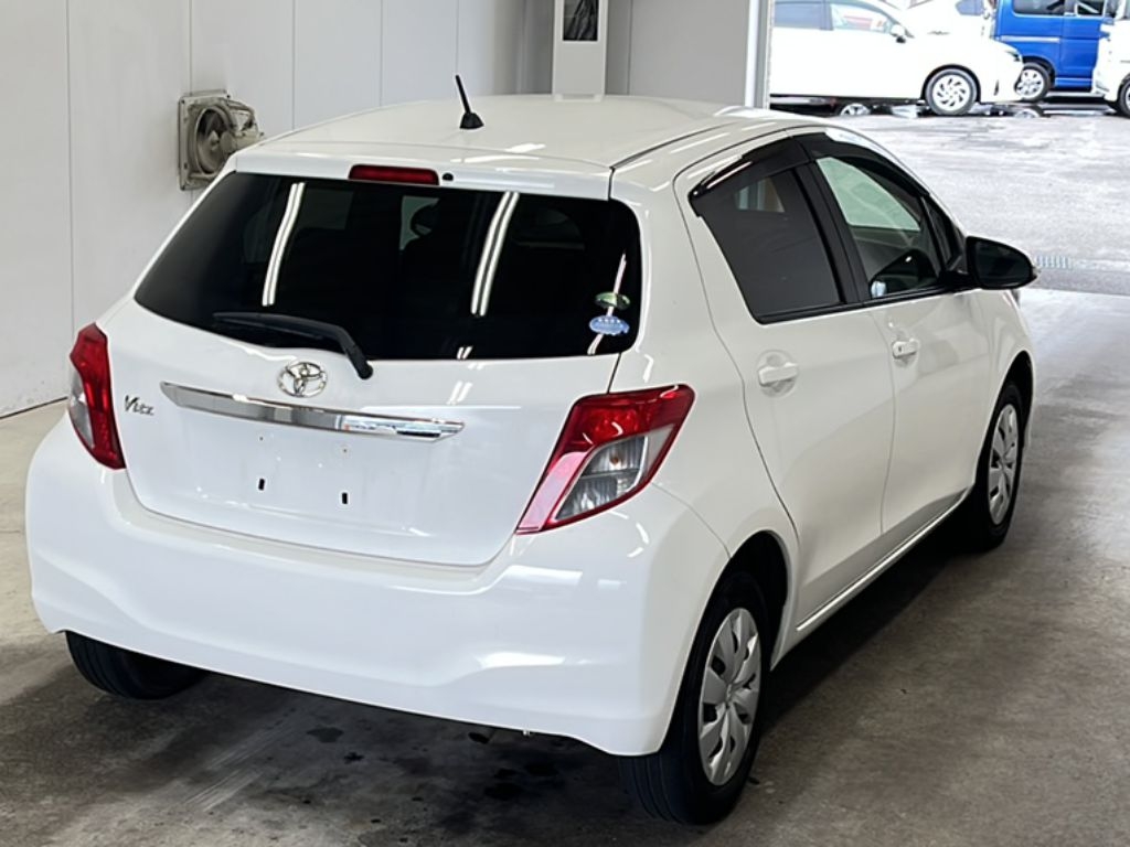 TOYOTA VITZ