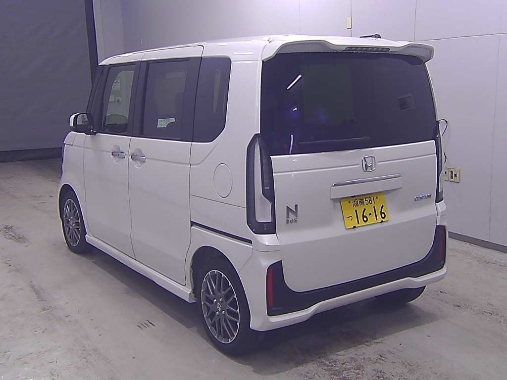 HONDA N-BOX