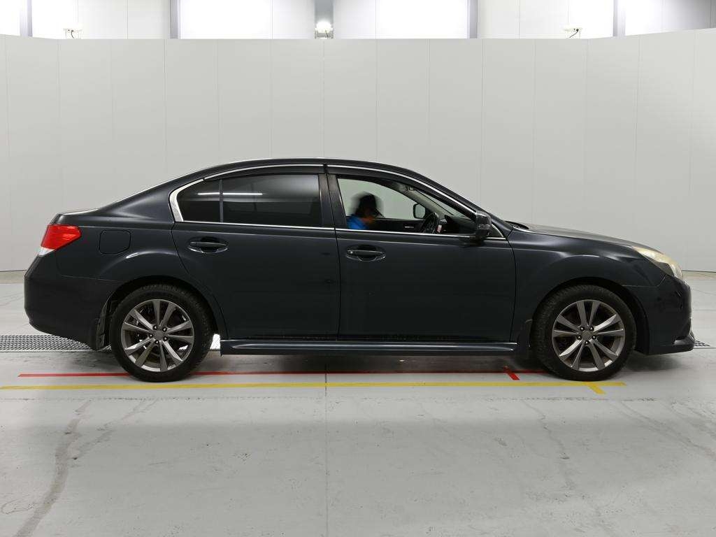 SUBARU LEGACY B4