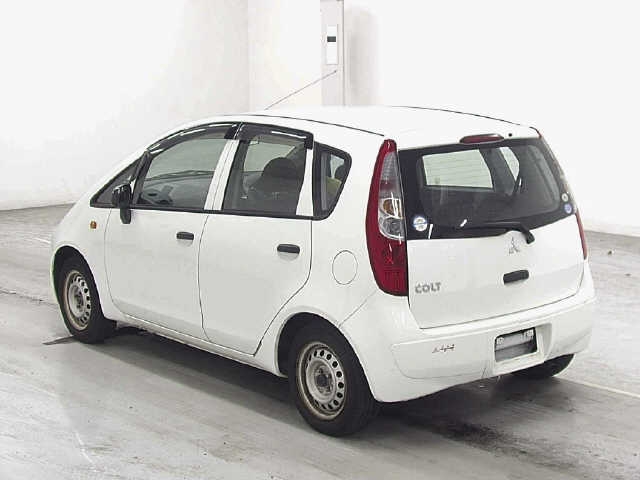 MITSUBISHI COLT