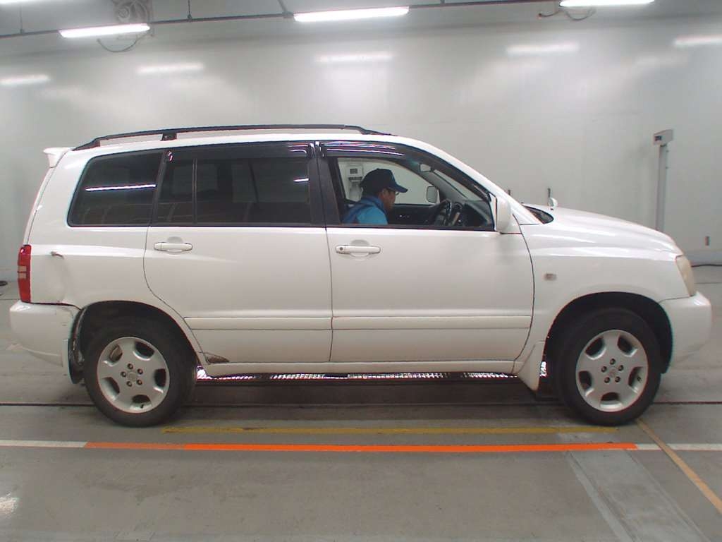 TOYOTA KLUGER V