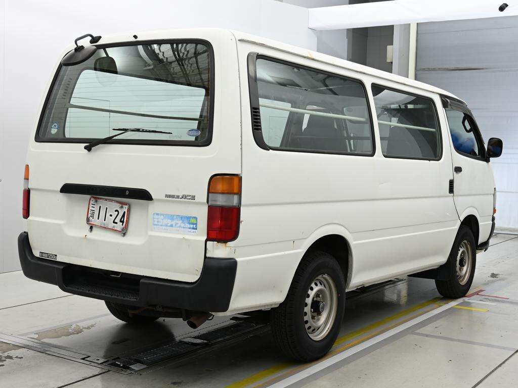 TOYOTA REGIUS ACE