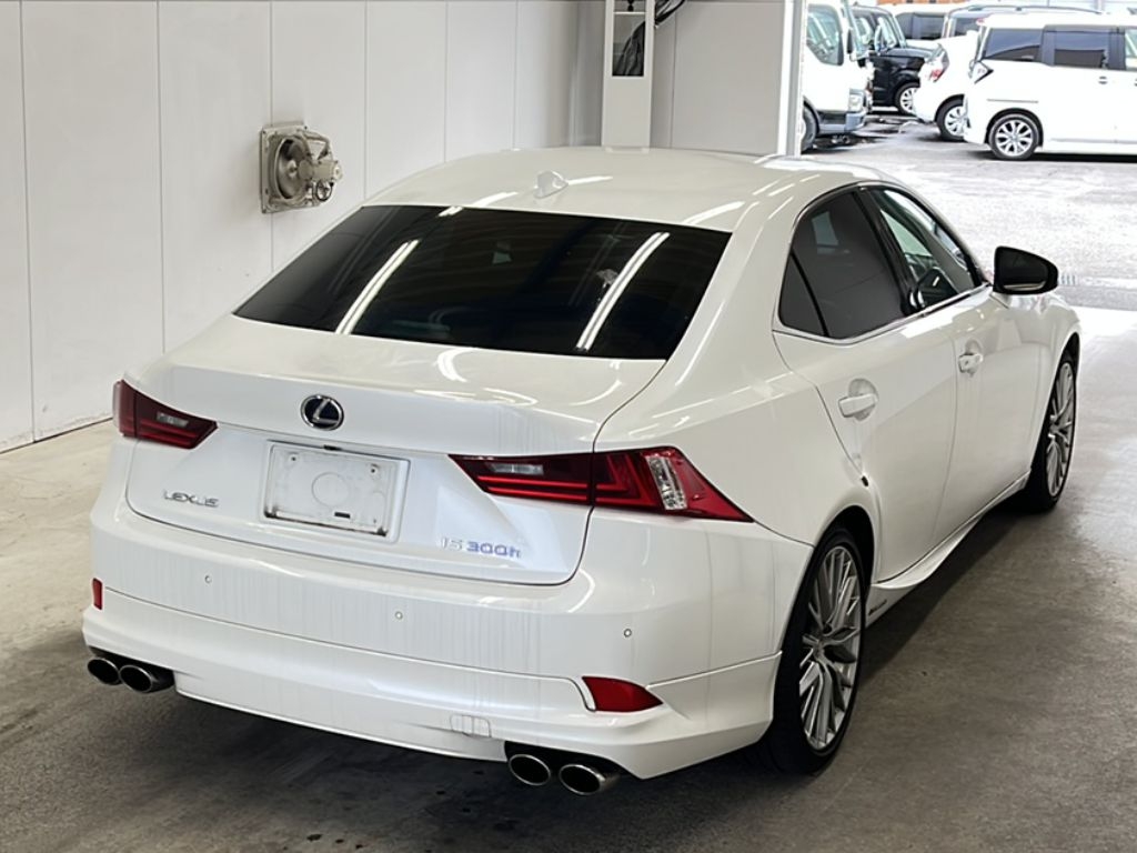 LEXUS IS300H