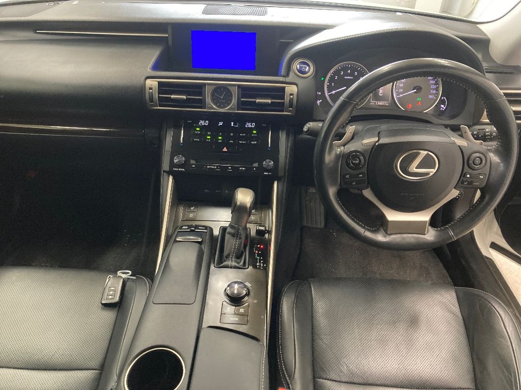 LEXUS IS300H