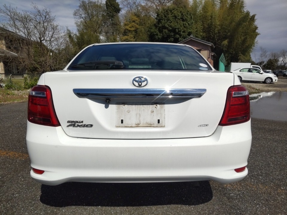 TOYOTA COROLLA AXIO